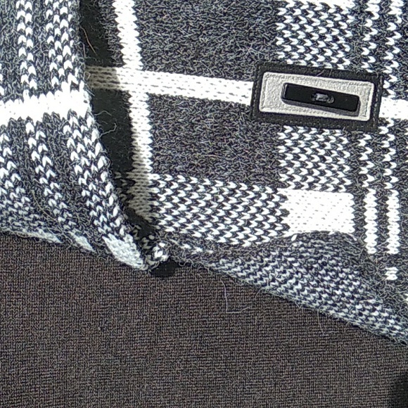 🪶 Gray & Black Cardigan SWEATER Coat Plaid  TOGGLE IMO  S/M  VNUC - Picture 4 of 15